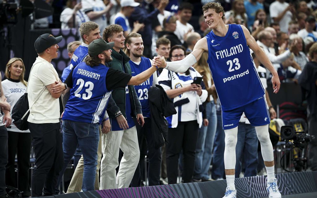 IL seuraa: Susijengi hakee kovaa temppua Nokia-areenassa – Alexander Stubb paikalla