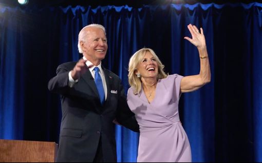 Joe Biden aikoo jatkaa kampanjointia paikan päällä – aikoo vierailla useissa vaa’ankieliosa­valtioissa