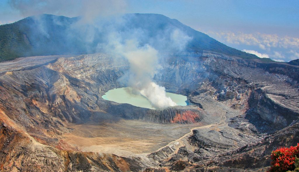 Myrkyllinen tulivuori Costa Ricassa paljastaa, miten Marsissa on voinut syntyä elämää