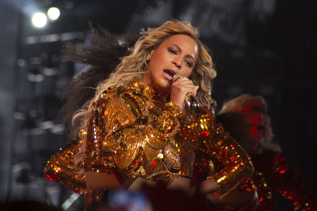 Beyoncé uusi viime vuonna vihkivalansa Jay Z:n kanssa - paljasti vasta nyt hääpukunsa