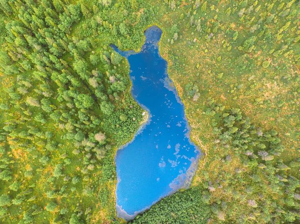 Neitokainen on Suomen muotoinen järvi Kittilässä