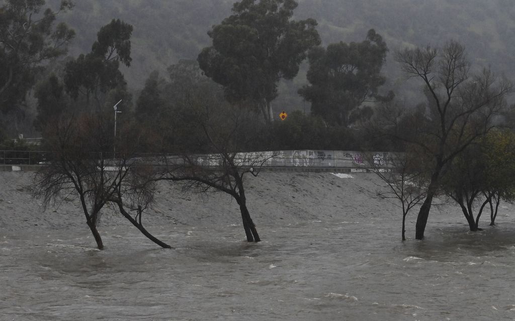 Ankarat myrskyt runtelevat Kaliforniaa – Harvinaiset säävaroitukset varoittavat kansalaisia hengenvaarasta