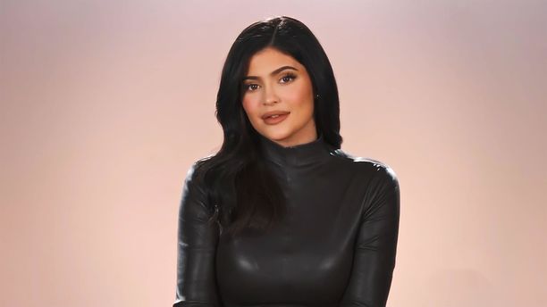 Kylie Jenner on Kardashian-Jenner sisarusklaanin kuopus.