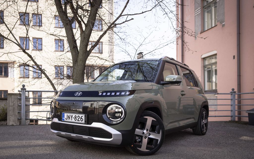 Hyundain pieni sähköauto on niin riemastuttava ajettava, että kaupungissa ratin takana alkaa väkisin hymyilyttämään