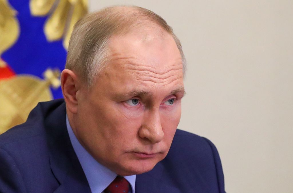 Väite: Vainoharhainen Putin metsästää ”myyrää” tiedustelu­palvelussaan
