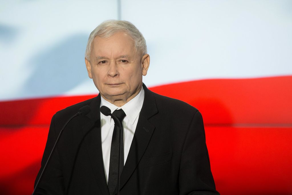 Pakolaisia ja seksuaalivähemmistöjä vastustava puolue saamassa hurjan vaalivoiton Puolassa