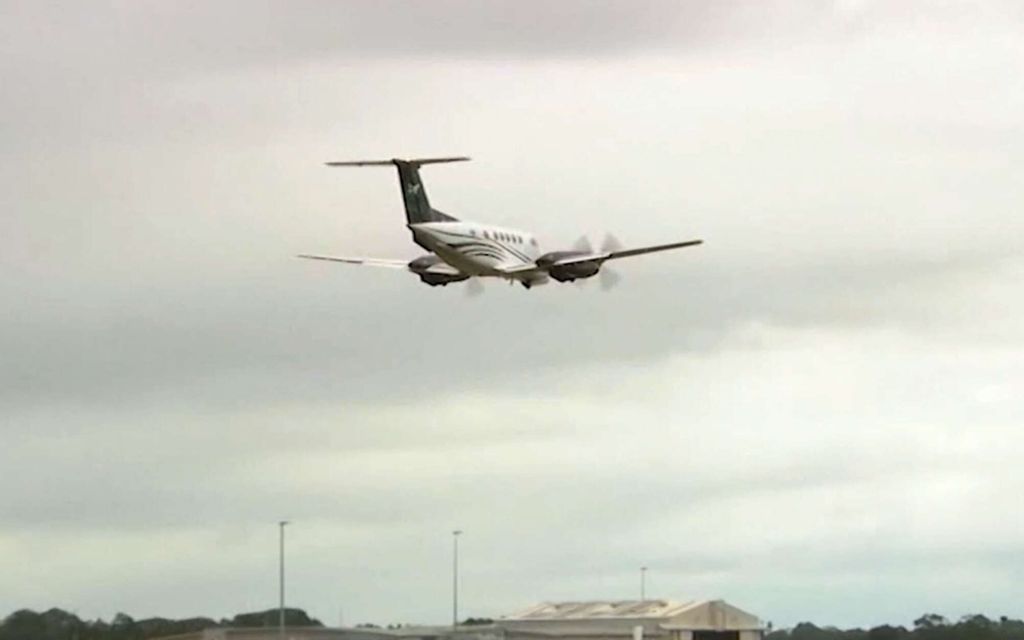 Video: Lentokoneen laskutelineet pettivät Australiassa 
