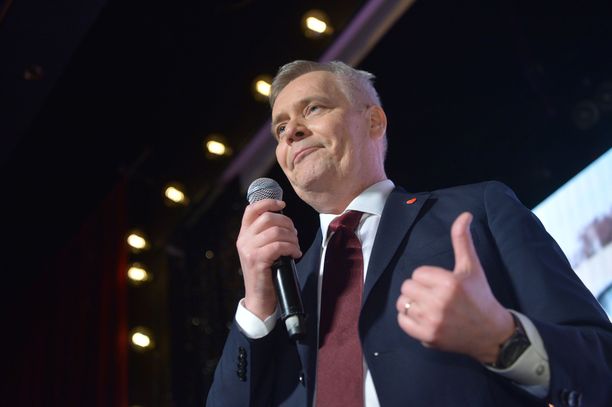 SDP:n puheenjohtaja Antti Rinne lähtee yrittämään hallituksen kasaamista ensimmäisenä.