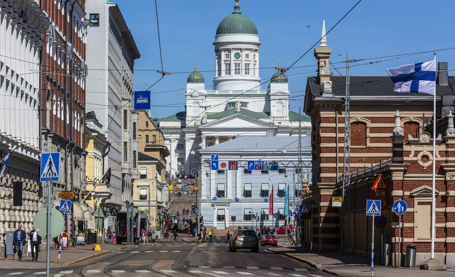 Onko Suomi Todella Maailman Onnellisin Maa? Jos Puhutaan Tunteista ...