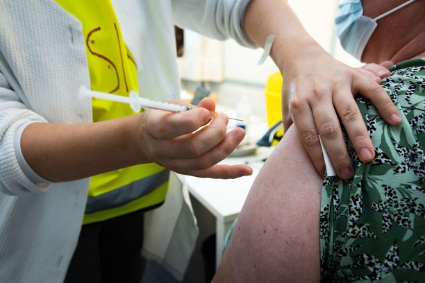 Toisen rokoteannoksen on saanut 46,2 prosenttia väestöstä.