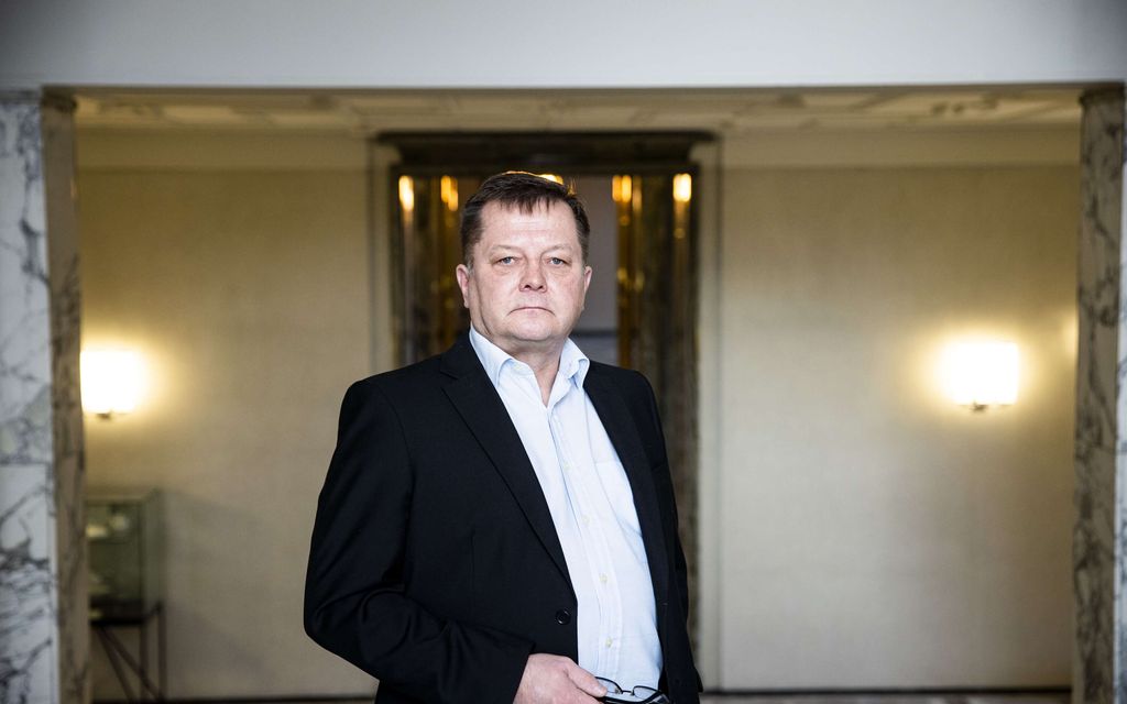 Ex-kansanedustajaa syytetään naisen pahoin­pitelystä