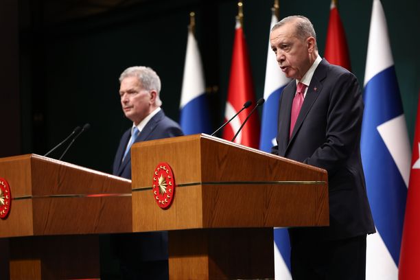 Niinistö ja Erdoğan pitivät tiedotustilaisuuden Ankarassa iltapäivällä.