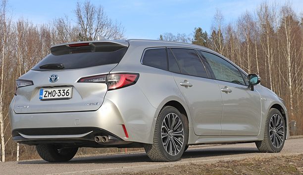Toyota Corolla on noussut Suomen myydyimmäksi autoksi.