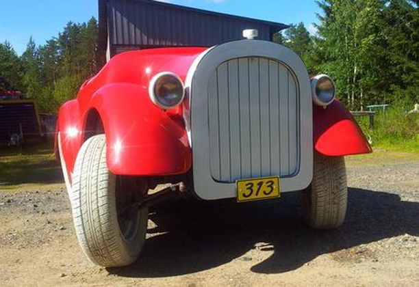Kääk, mikä menopeli Katso kuvat Aku Ankan autosta!