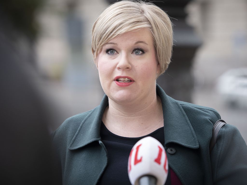 Keskustan ex-puoluesihteerit kovasanaisia kannatusalamäestä Suomenmaassa: ”Hallituksesta lähtemistä pitää harkita joka päivä”