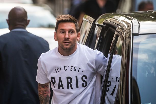 Lionel Messi saapui tänään Pariisiin.