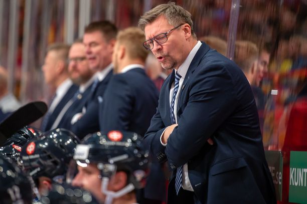 Jukka Jalosen mukaan muut kolme maata eivät hyväksy Venäjän aikomusta peluuttaa alle 20-vuotiaiden joukkuetta Karjala-turnauksessa.
