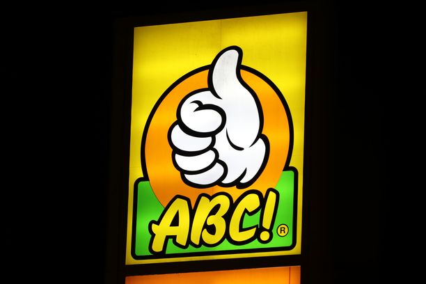 ABC-ravintolat avasivat buffetpöytänsä maanantaina.