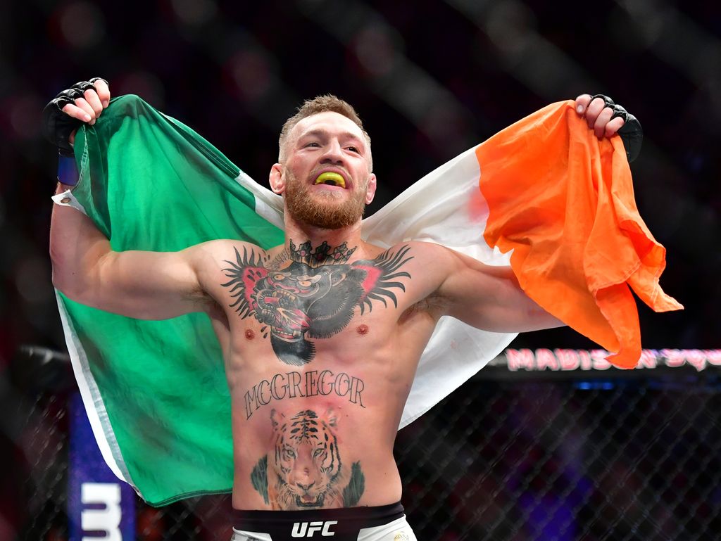 Video: Näin Conor McGregor tyrmäsi vastustajansa – supertähden julma potku sammutti valot heti kättelyssä
