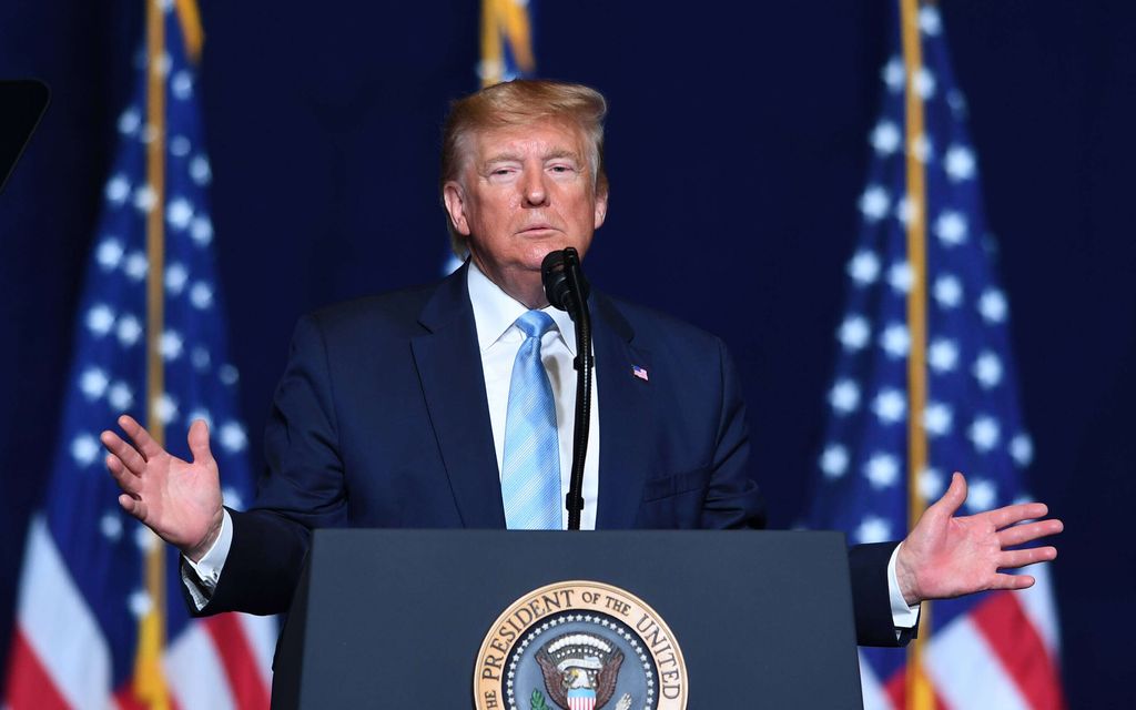 Näkökulma: V-pommin pudottanut Trump ajoi itsensä nurkkaan 