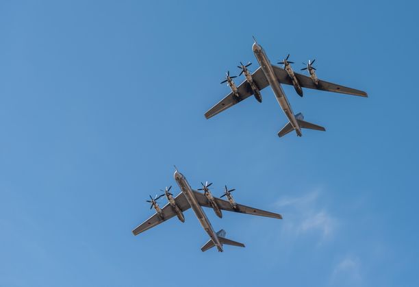 Venäläiset Tupolev Tu-95 -pommikoneet lähestyivät useiden Nato-maiden rajoja maanantaina. Kuvituskuva.