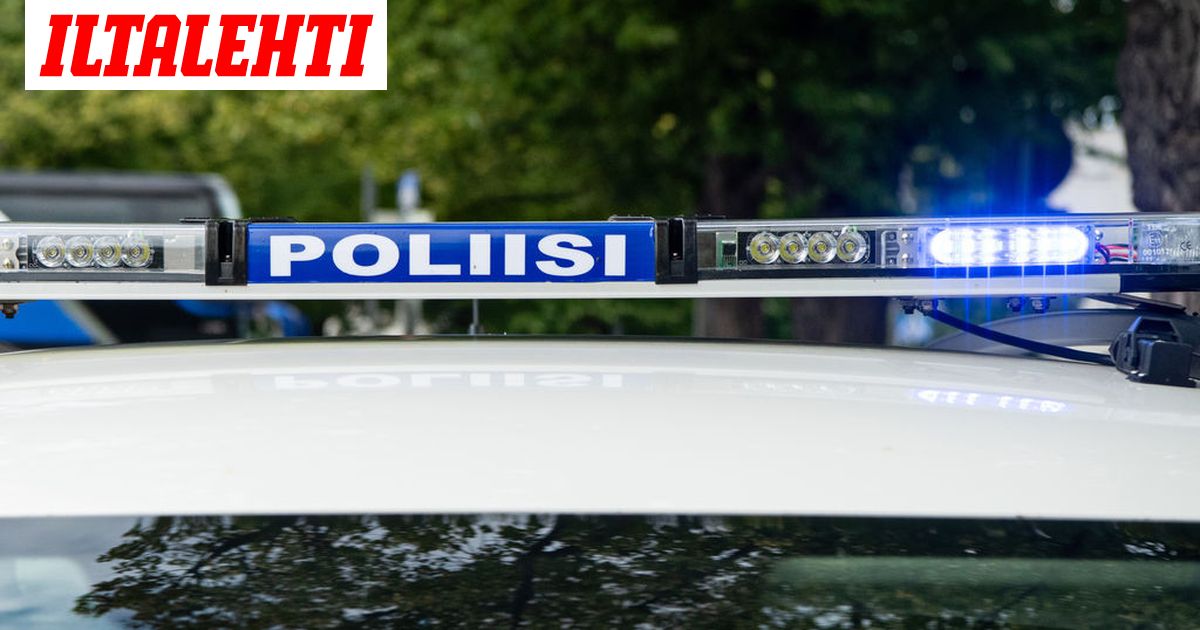 Helteilla Tuplavuoroa Ajanut Kuljettaja Joutui Ajokieltoon Lyhin