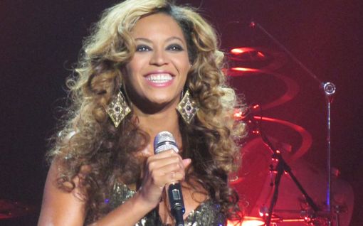 Beyoncé julkaisi harvinaista materiaalia kaksosistaan – Rumi, 3, väläyttää hymyn