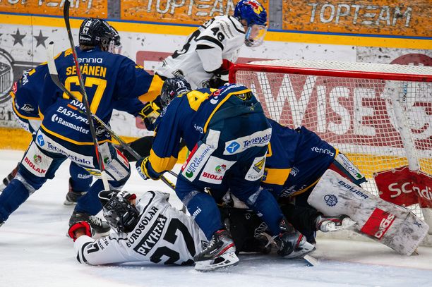 Jääkiekko on yhä Suomen suostuin urheilulaji. TPS ja Lukko vääntävät helmikuussa SM-liigan sarjapisteistä.