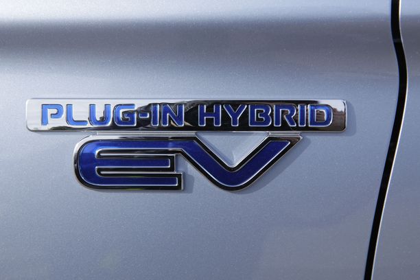 Ladattavat hybridit eli plug-in hybridit ovat tämän hetken kiinnostavimpia autoja.