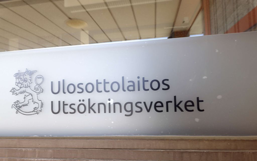 Kone vie työt Ulosotto­laitoksessa – Enintään 85 saa lähteä
