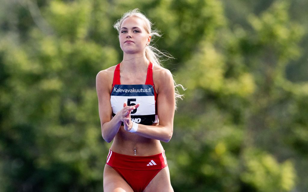 Mieletön trilleri! Ella Mikkola, 17, hyppäsi EM-mitalille