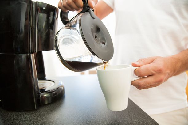 Suodattamalla tehty kahvi ei tutkimusten mukaan nosta kolesterolia.