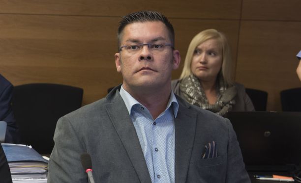 MV-lehden perustaja Ilja Janitskin kuvattuna oikeudenkäynnissä Helsingin käräjäoikeudessa 13. kesäkuuta.