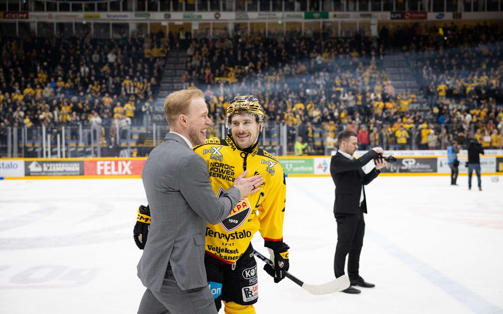 Tällaiset terveiset Patrick Curry lähetti SM-liigalle kohu­rangaistuksestaan