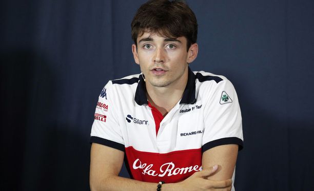 Monacolainen F1-kuljettaja Charles Leclerc kertoi Instagram-tilillään perhettään kohdanneen suru-uutisen.