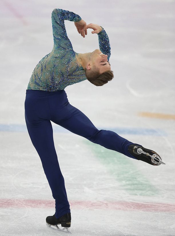 Yhdysvaltalainen taitoluistelija Adam Rippon iski suomalaisen Jussi-Pekan -  avoliitto!