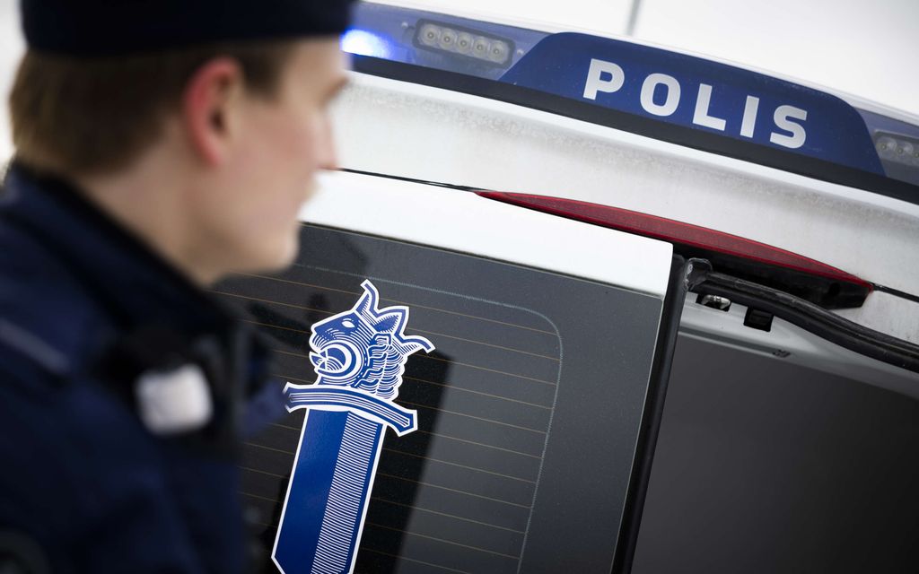 Tällaista Honda-kuskia poliisi etsii – Alakoulu­ikäinen tyttö sairaalaan