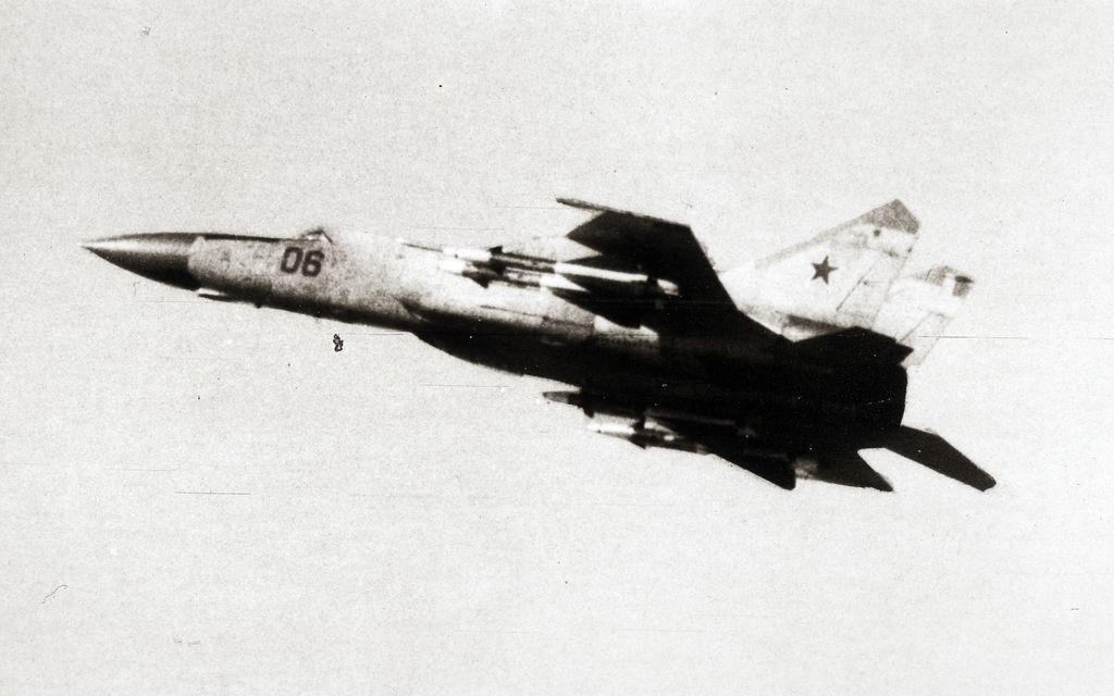 Huippunopean MiG-25-hävittäjän varastanut ja pelätyn koneen salaisuudet paljastanut Viktor Belenko on kuollut