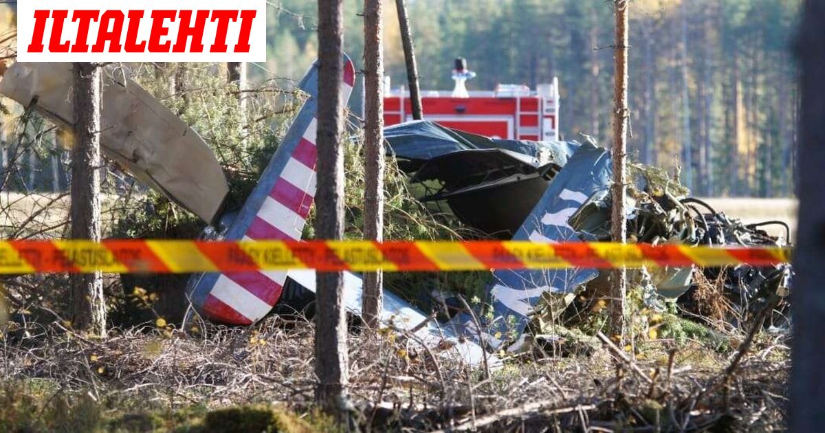 Tällainen oli dramaattinen hätäpuhelu Lopen lentoturmasta: "Palaa ilmiliekillä"