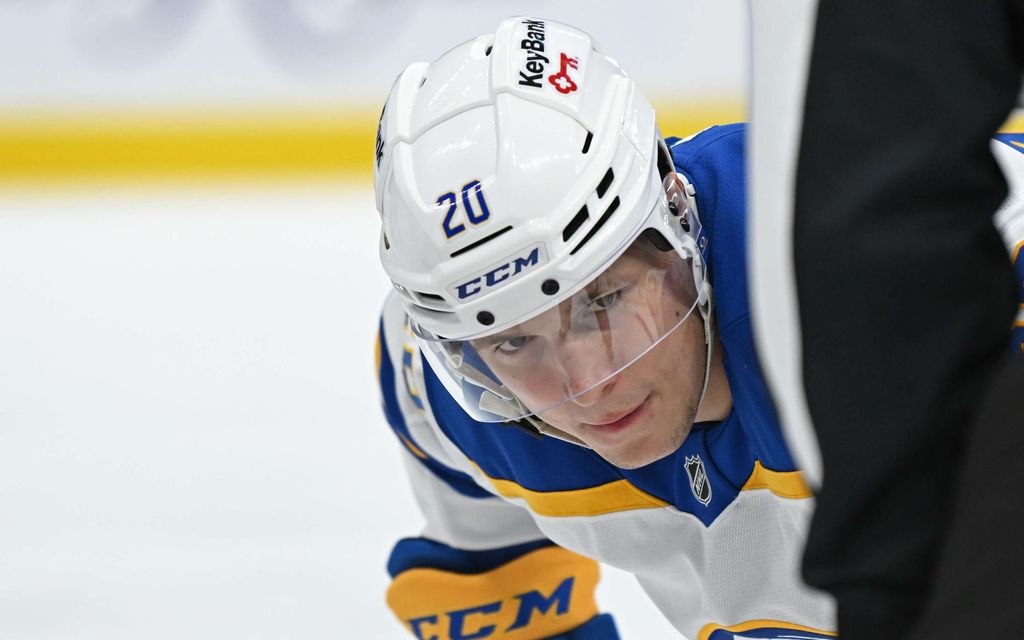 21-vuotias NHL-kiekkoilija joutuu sivuun pitkäksi aikaa – ”Melko vakava tilanne”