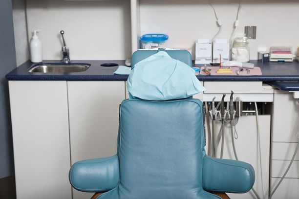 Valviran mukaan virolaistaustaisen hammaslääkärin toiminta ei ole ollut asianmukaista.