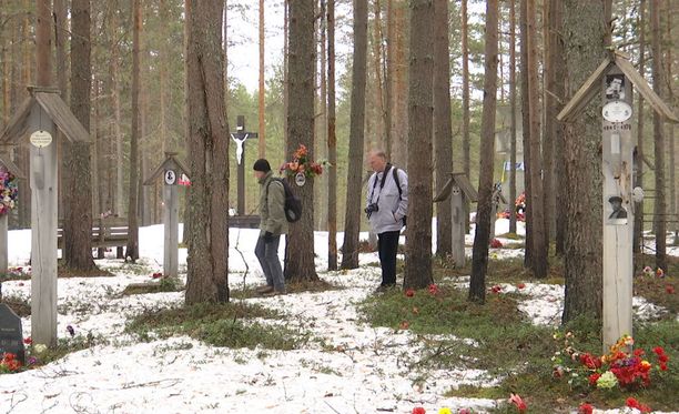 Karjalassa sijaitsevalla Sandarmohin muistohautausmaalla on yli 800 suomalaisen viimeinen leposija.
