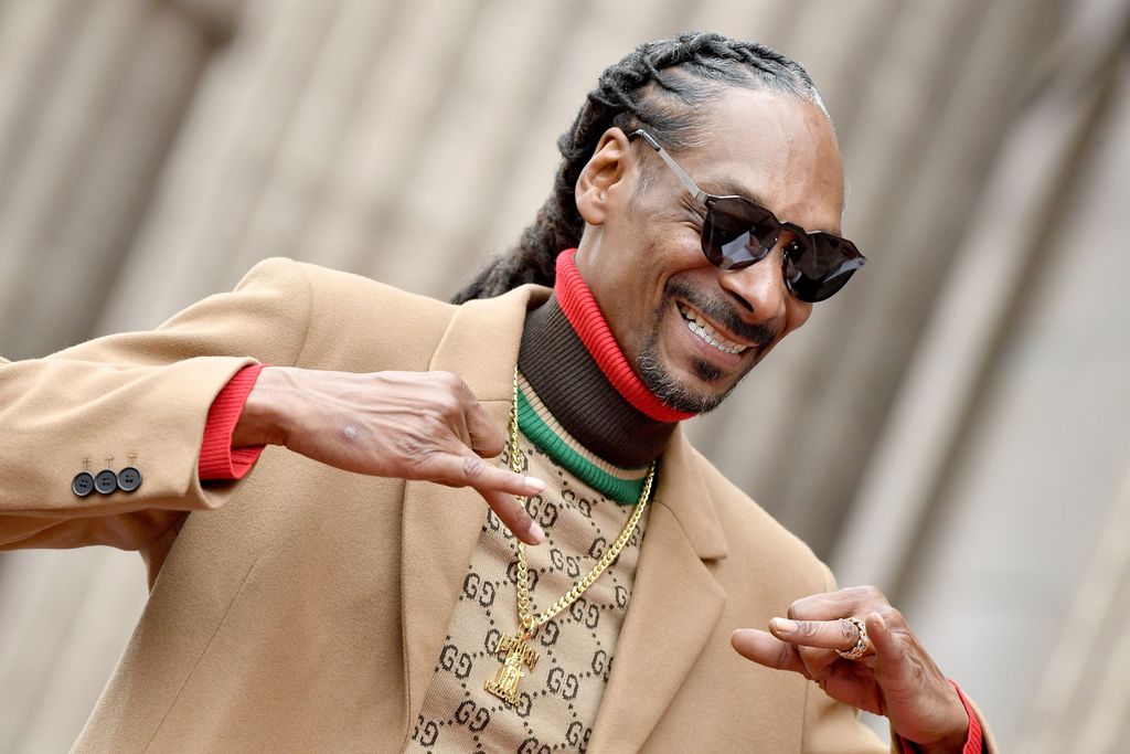 Snoop Dogg sai tähden Walk of Famelle - ylisti kiitospuheessa värikkään vuolaasti itseään: ”Sinä paskiainen”