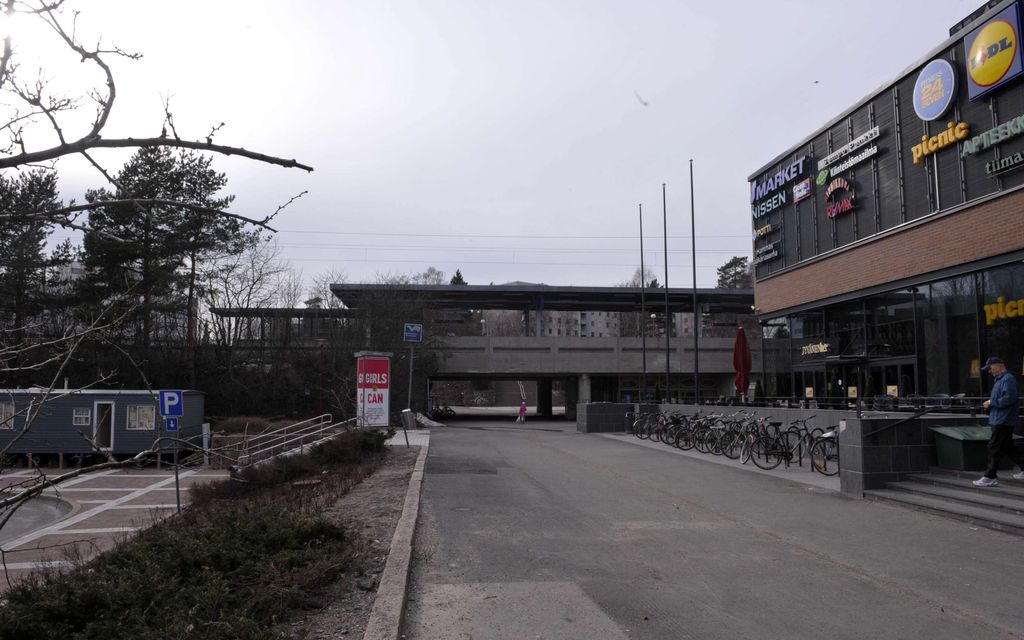 Helsinkiläis­mies todisti ”silmitöntä tappamisen vimmaa” Vantaalla – Riensi auttamaan uhria