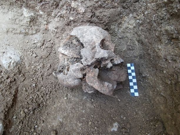 Yhdysvaltalaisten Arizonan ja Stanfordin yliopistojen arkeologit löysivät kesällä 10-vuotiaan lapsen jäännökset. Lapselle oli suoritettu niin sanottu vampyyrihautaus 400-luvulla.