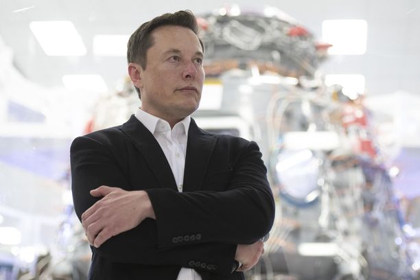 Elon Musk omistaa myös avaruusraketteja valmistavan SpaceX-yhtiön.