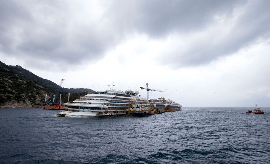 Costa Concordian Kapteeni Pakotettiin Kohtaamaan Hylky Itku Tuli 0735