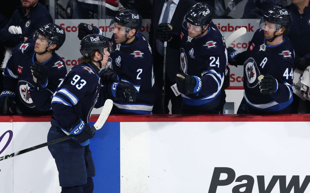 Ukko-Pekka Luukkonen loisti NHL:ssä – Teki harvinaisen tempun