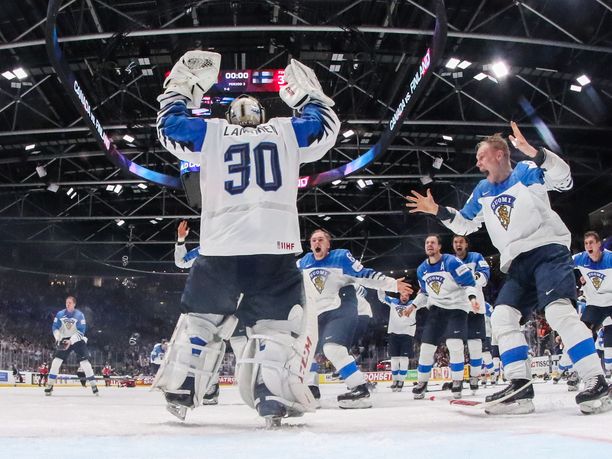 Bratislavan ihme! Altavastaajana MM-turnaukseen lähtenyt Suomen kiekkomaajoukkue kaatoi tärkeissä peleissä kaikki suurimmat kiekkomaat ja voitti maailmanmestaruuden.