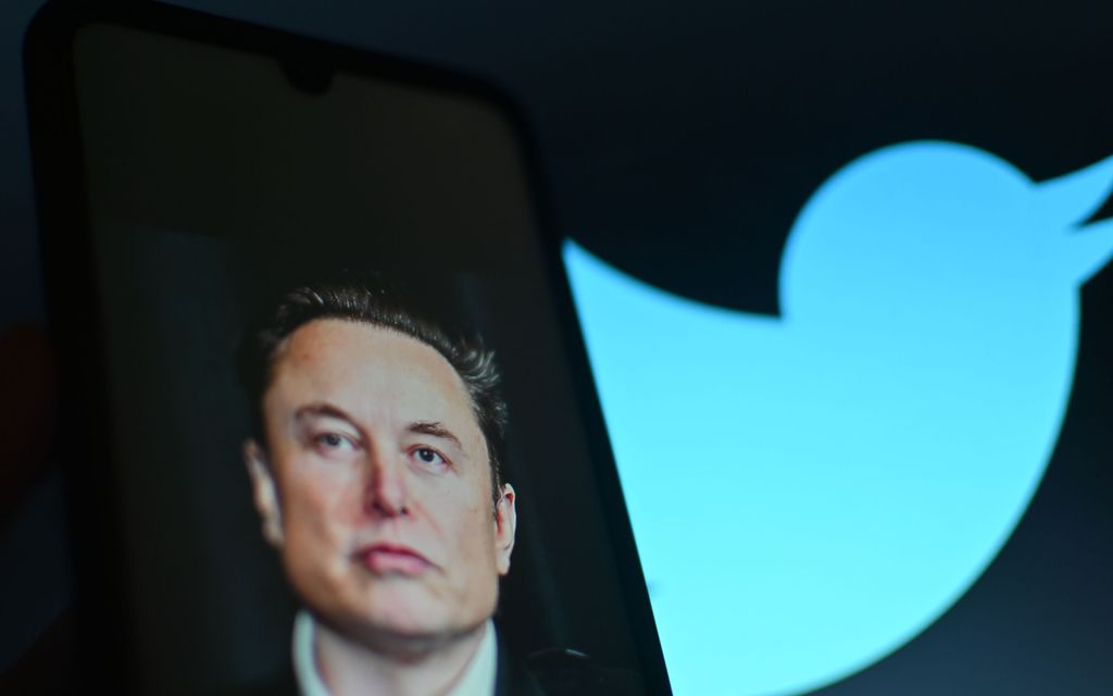 Elon Musk syyttää Mark Zuckerbergia huijaamisesta
